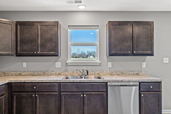 Photo - 216 Candy Apple Ln