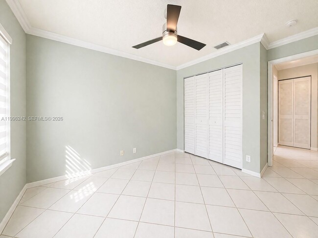 Photo - 717 Tanglewood Cir