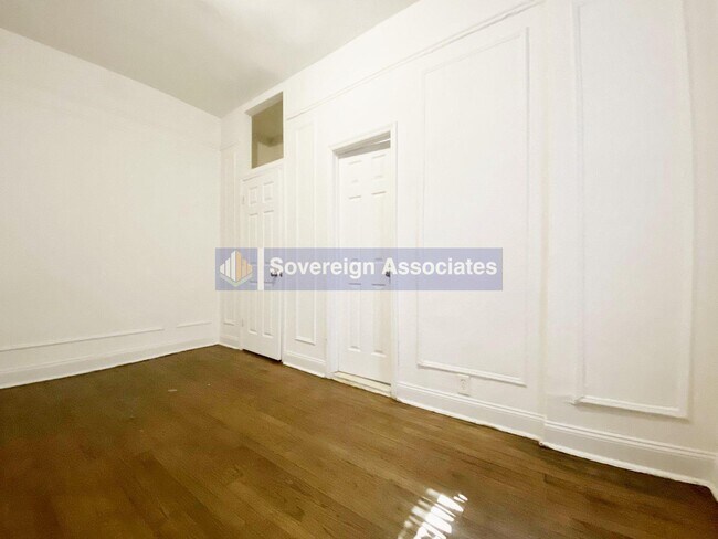 Photo - 45 Tiemann Pl Unidad 3P