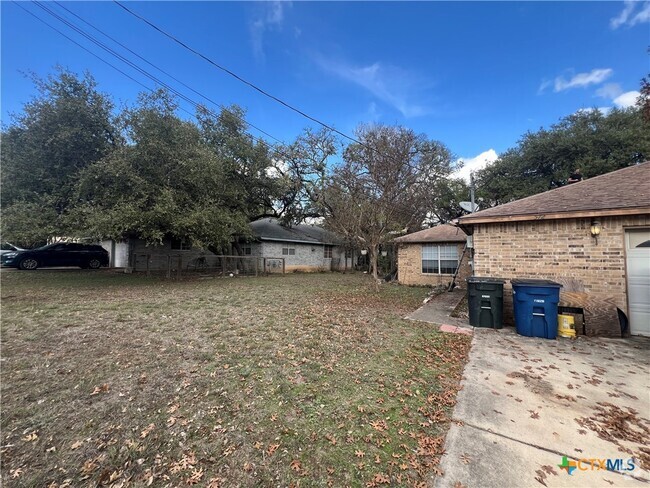 Building Photo - 570 Beverly Ln Rental