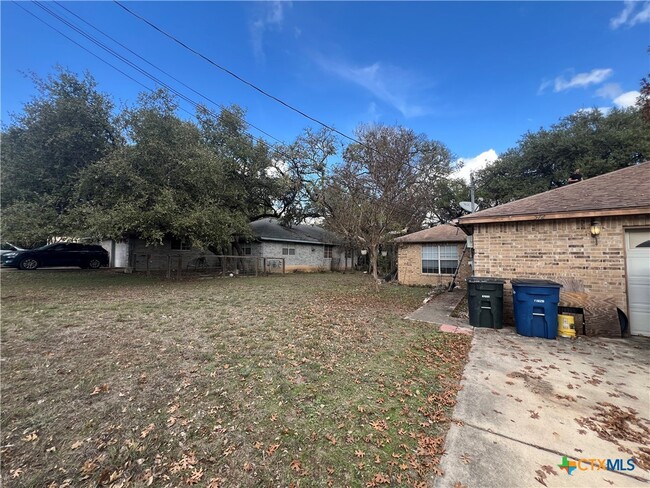 Photo - 572 Beverly Ln Townhome