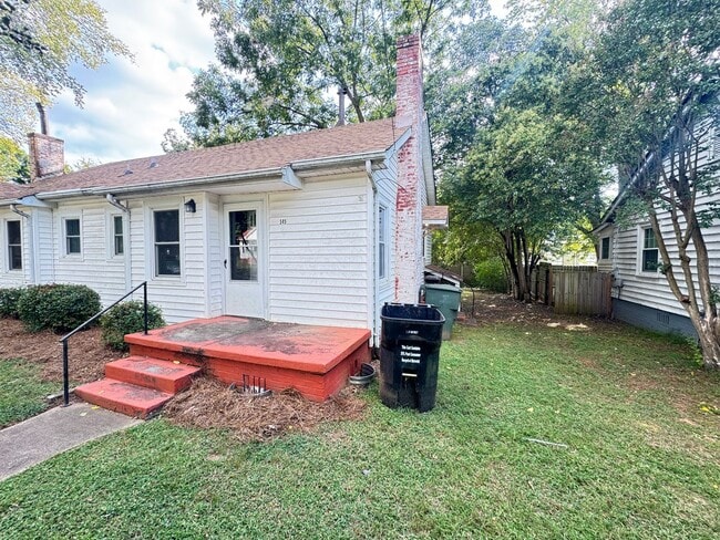Photo - 1 Bed / 1 Bath Duplex Near Downtown Concord