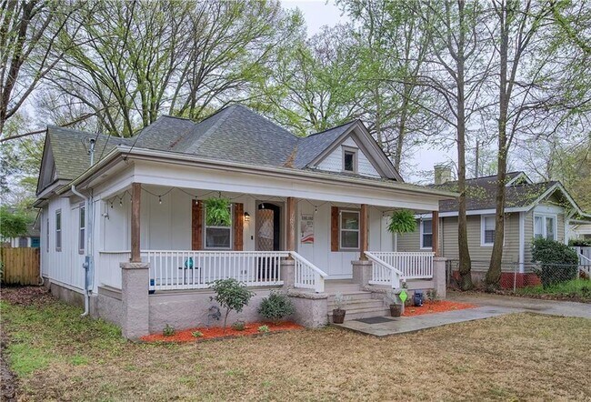 Photo - 1130 Larosa Terrace SW