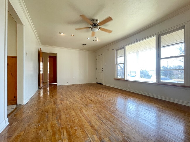 Photo - 4308 Guthrie Cir