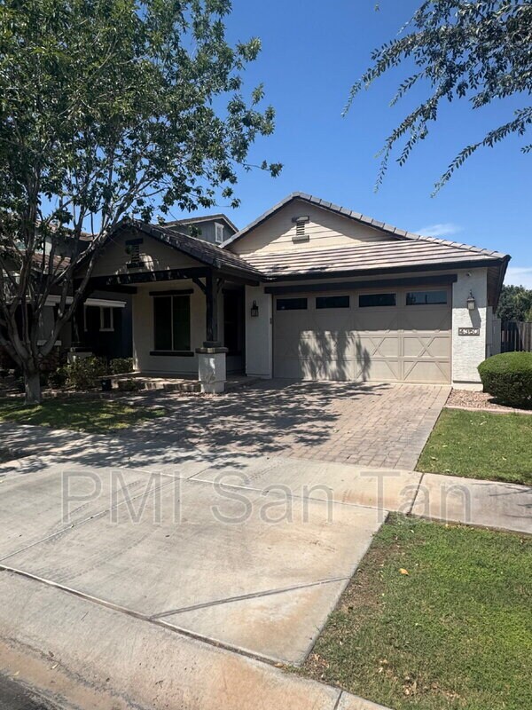 Building Photo - 4350 E Mesquite St