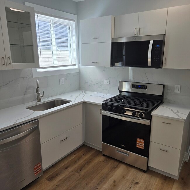 Photo - 4137 N Bernard St Unit 2