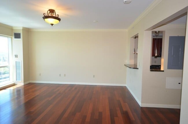 Photo - 1 Nassau St Unit 1 Nassau St  2107