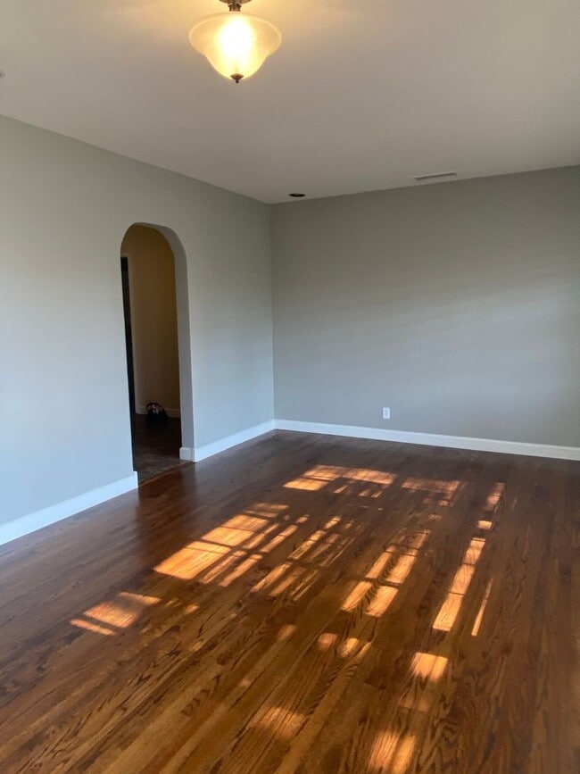 Photo - 3BD/2BA Beautiful Riverside Home!!