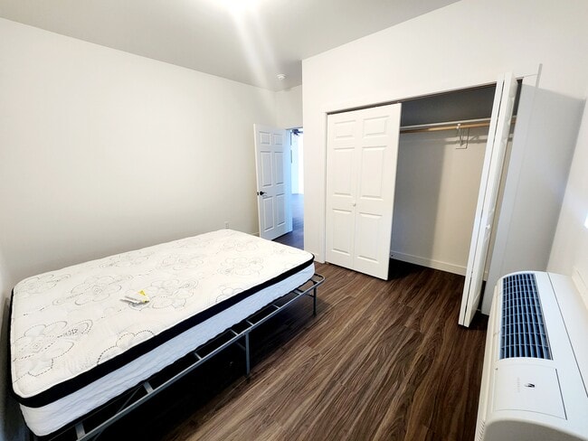 12th Street Apartments