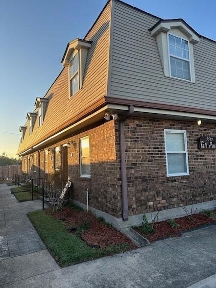 Building Photo - 3312 Taft Park Unit D