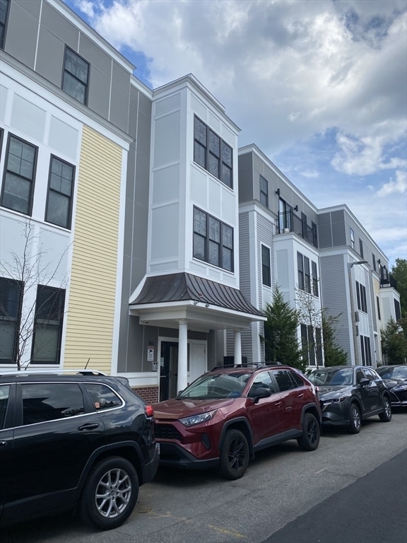 Building Photo - 154 W 8th St Unit 5-S Rental
