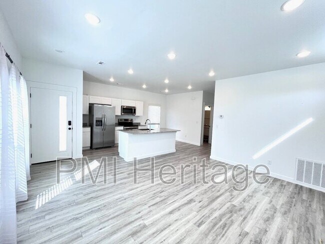 Photo - 950 Ventnor Ave