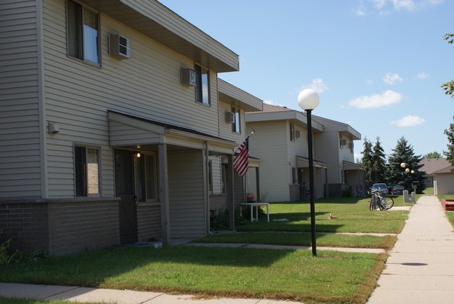 Photo - Annandale Square Apartments