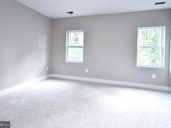 1 Ayrwood Ln