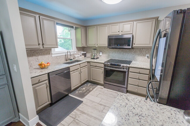 Photo - 237 Eisenhower Dr