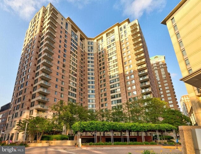 Photo - 851 N Glebe Rd Apartment Unit 1020
