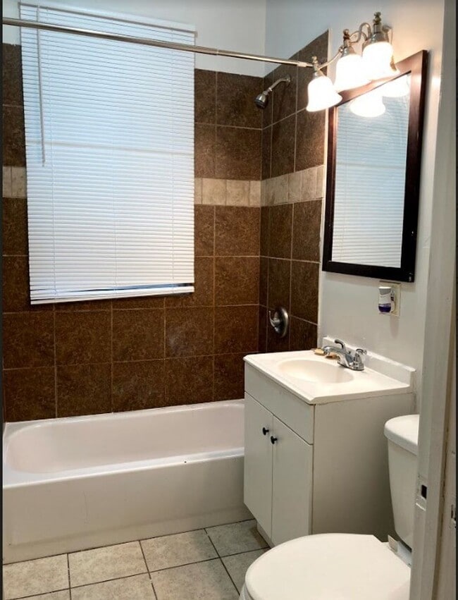 Photo - 9220 S Manistee Ave Unit 1