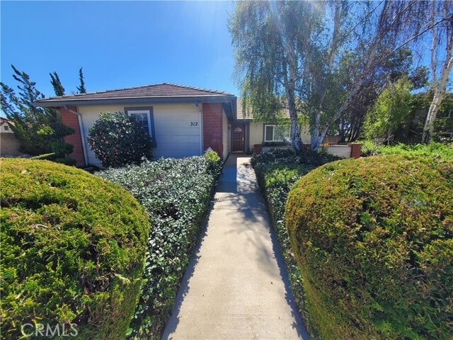 Photo - 312 E Georgetown Pl