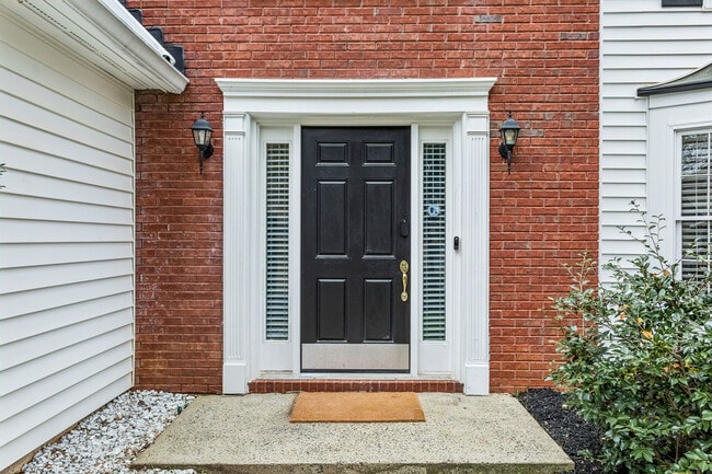 Photo - 52 Bridle Ln