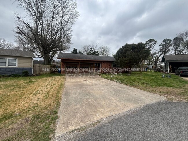 Building Photo - 717 NW 6th St