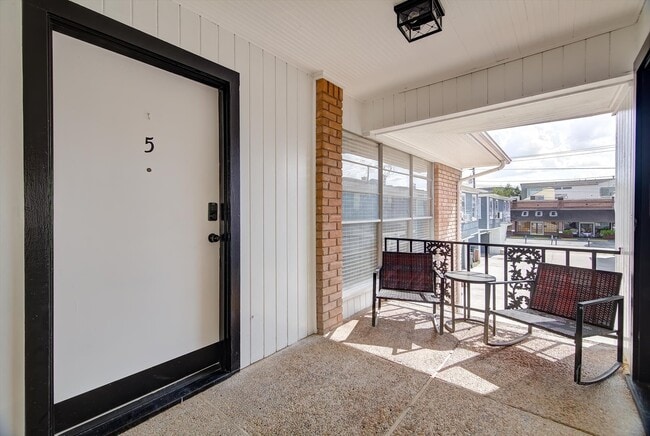 Building Photo - 1915 McDuffie St Unit 1