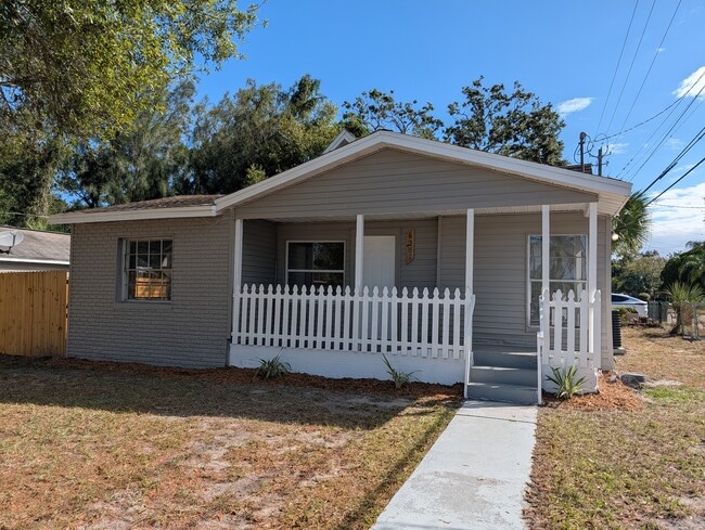 Building Photo - 6201 N 38th St