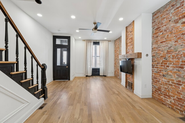 Photo - 858 Perkiomen St