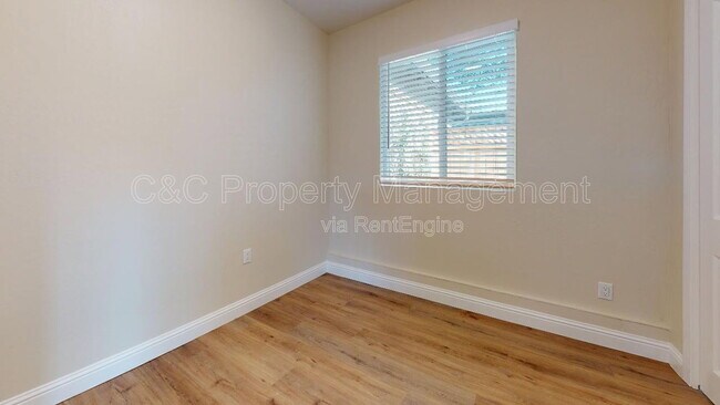Photo - 1384 Darwin St Unidad A