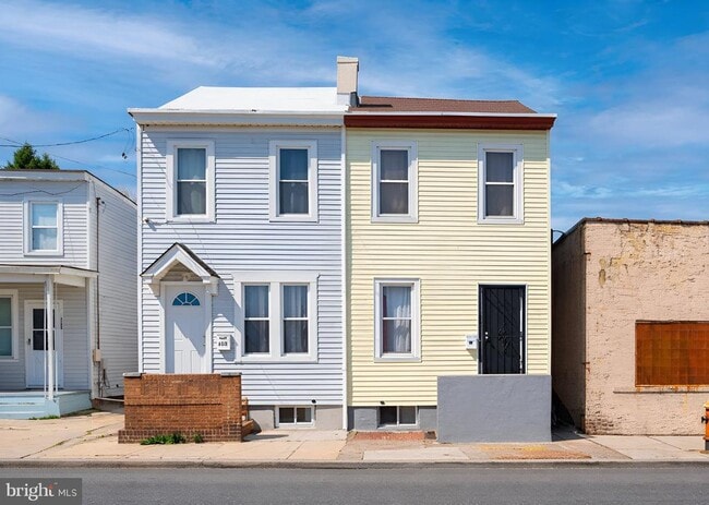 Photo - 203 3rd St