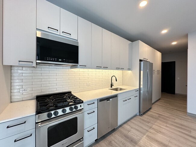 Photo - 2155 N Elston Ave Unit 256