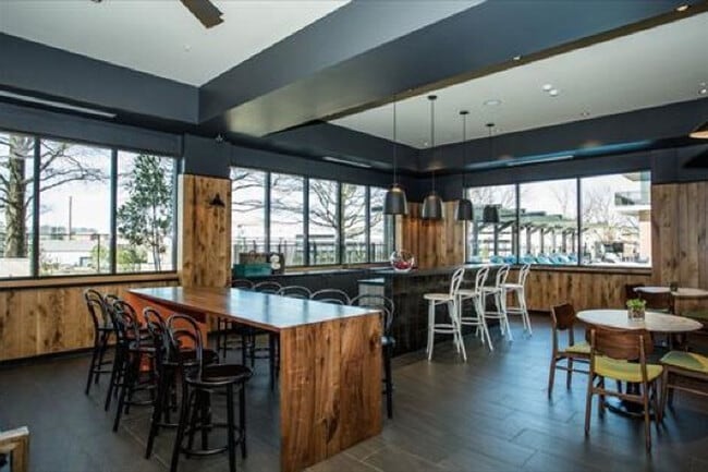 Photo - 484 14th St NW Unidad ID1335084P