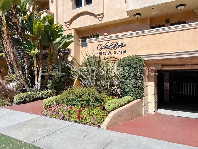 Building Photo - 16123 W Sunset Blvd Unit 304 Rental