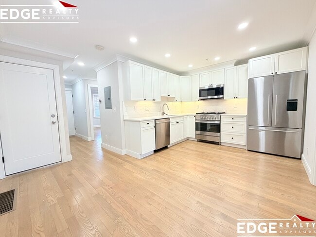 Photo - 16 Lopez Ave