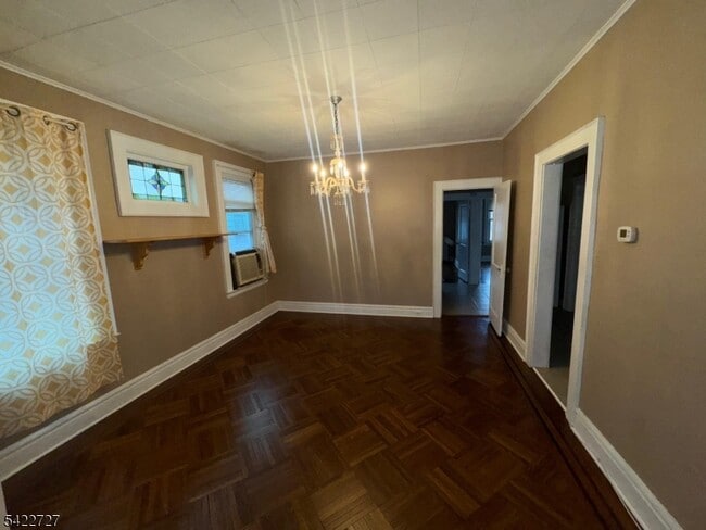 Building Photo - 742 Pennington St