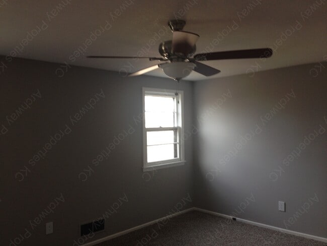 Photo - 14622 W 89th St