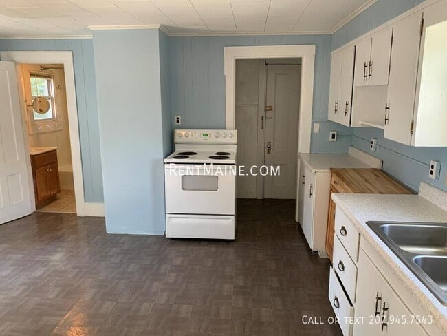 Building Photo - 29 Holyoke St Unit 2