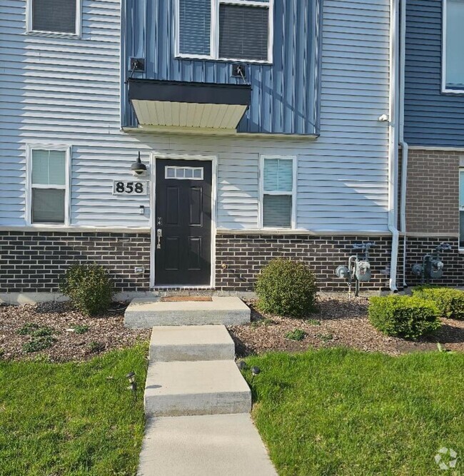 Building Photo - 858 Finley Dr Rental
