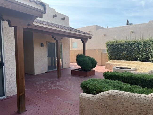 Photo - 2828 Monument Dr NW