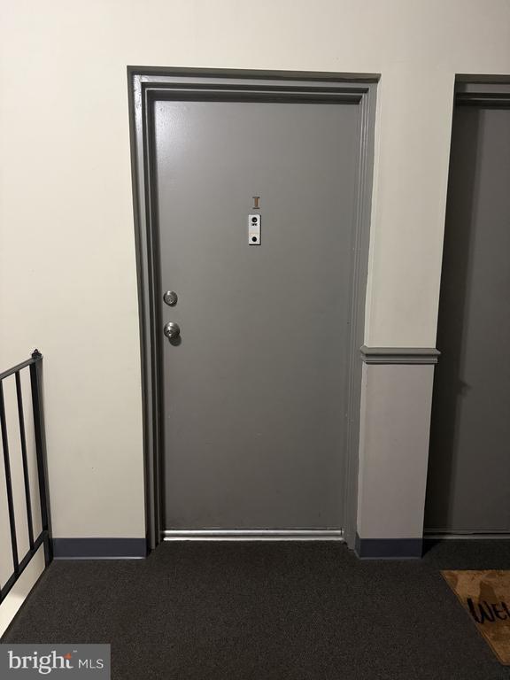 Building Photo - 140 Royal Oak Dr Unit I
