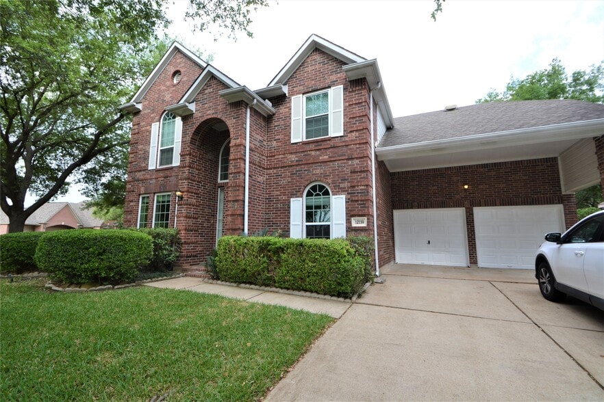 12110 Laurel Ct