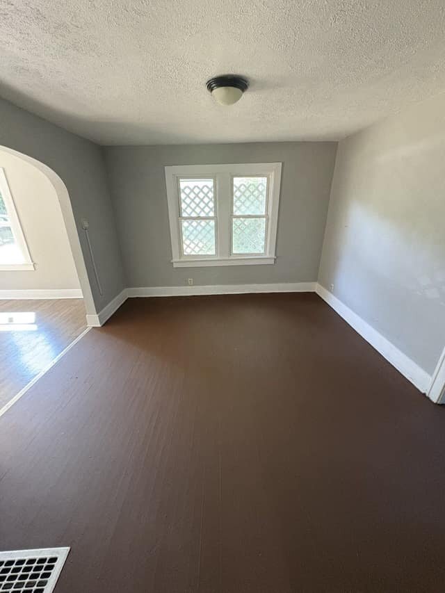 238 W Peoria Ave