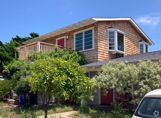 Building Photo - 624 Bonair St Unit 624 Bonair Way Rental