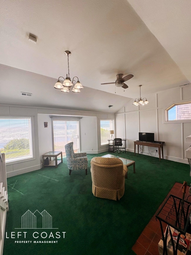 Photo - 3519 NW Jetty Ave