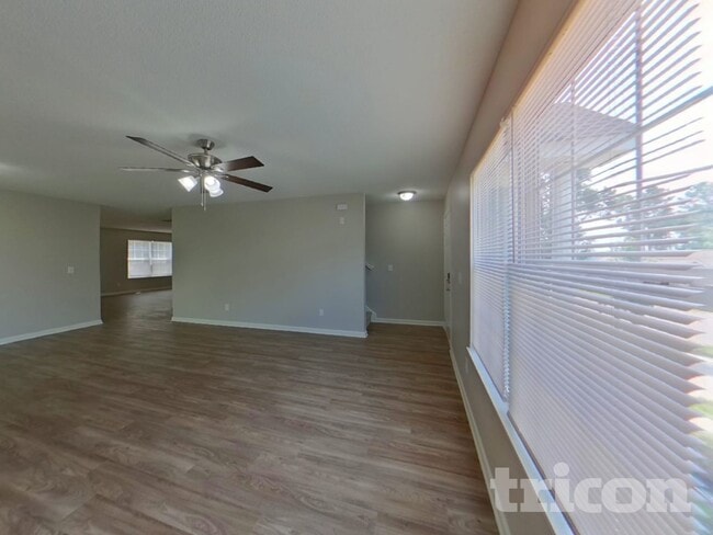 Photo - 241 Cape Jasmine Way