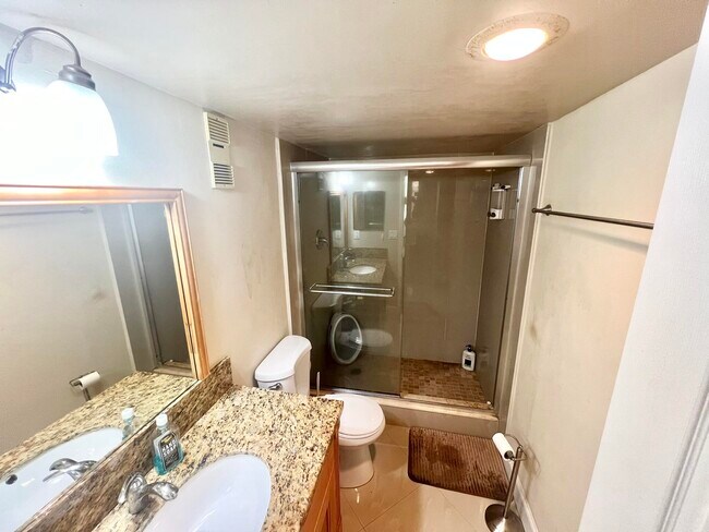 Photo - 9430 Tangerine Pl Unit 202