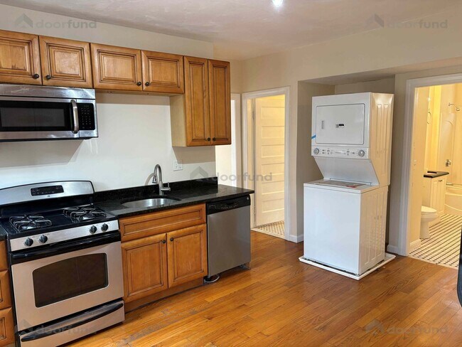 Building Photo - 27 Florence St Unit 1