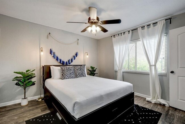 Photo - 1202 Newning Ave Unit 202