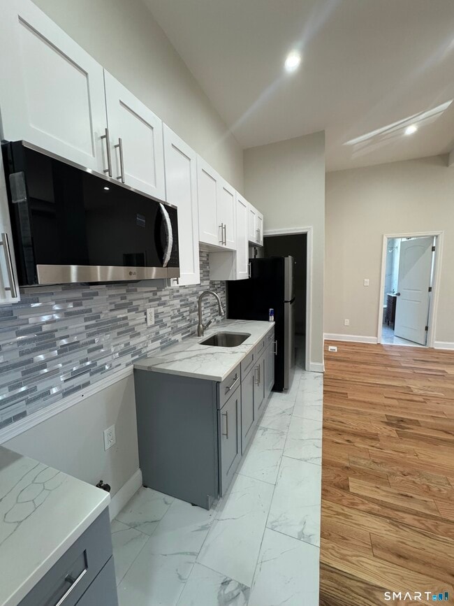 Photo - 740 Dixwell Ave Unit 1F