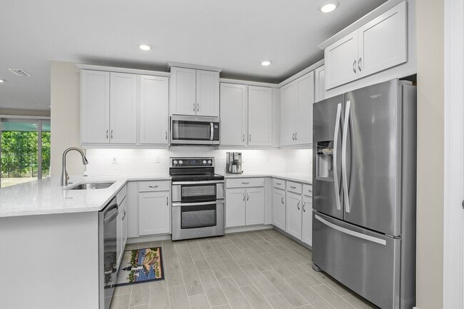 Photo - ** 3Bed/2Bath ~ Stunning Villa In the Heart of Estero ~ Milan Villas **