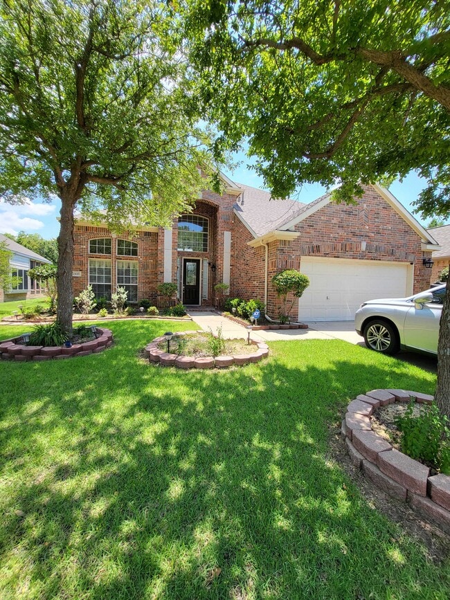 Photo - 2418 Watercrest Dr